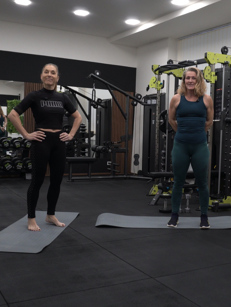 Pondělní cvičení s Martinou a Sylvií - jde se na to!         

Budou se posilovat i bicepsy. Ruce do tílka na léto a k tomu pevné hýždě.