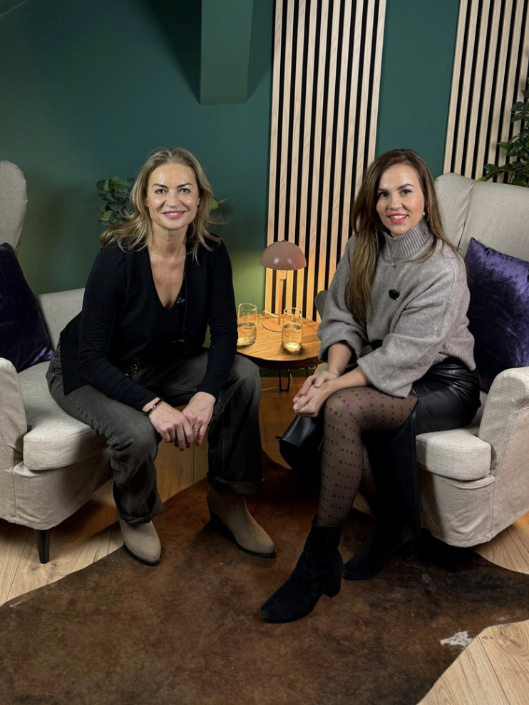 Hanka Kynychová otevřeně o menopauze. Dva roky popisuje jako hormonální propad, málo jedla a hodně cvičila. Podle lékařů aktivní ženy zvládají přechod rychleji. Jedna z nejlepších u nás - průkopnice aerobiku.