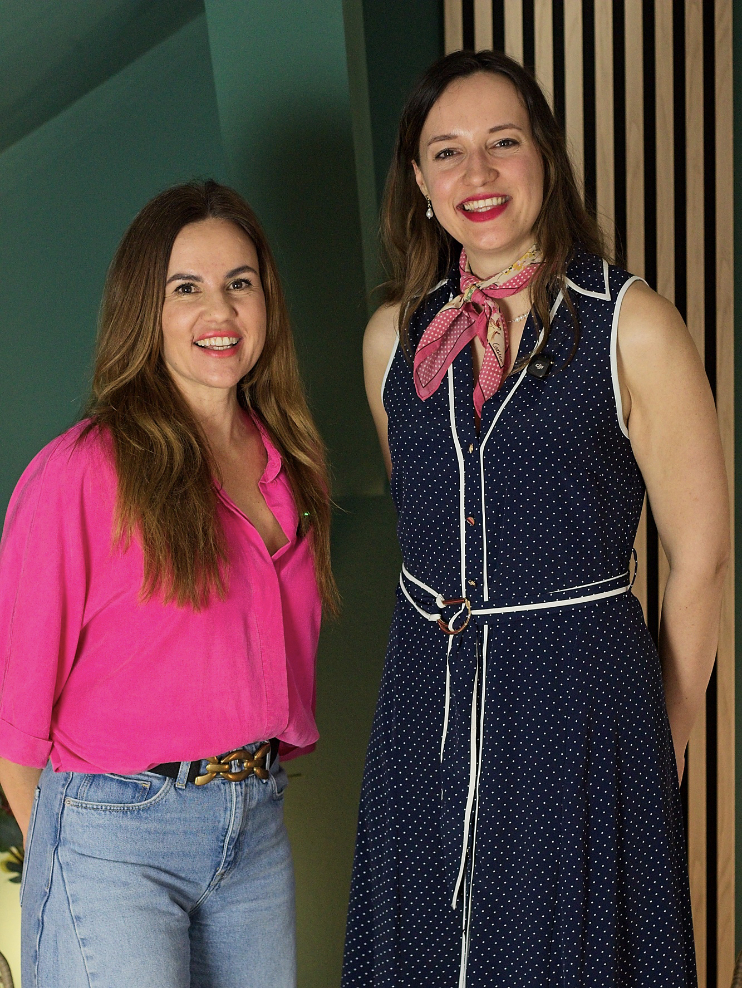 „Paní doktorko, jsem už v přechodu?“ Gynekoložka MUDr. Monika Skuhrovcová boří největší mýtus o hormonech - testy prý často neříkají vůbec nic! Peri/menopauza se neurčuje podle laboratorního čísla, ale podle toho, co žena skutečně prožívá.